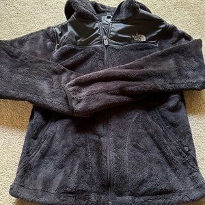 Black north face warm jacket